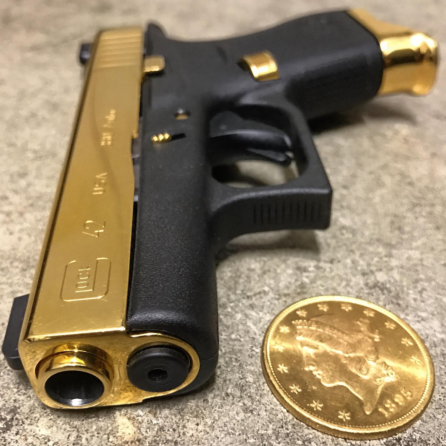 And for the REAL GOLD Glock Lovers. 